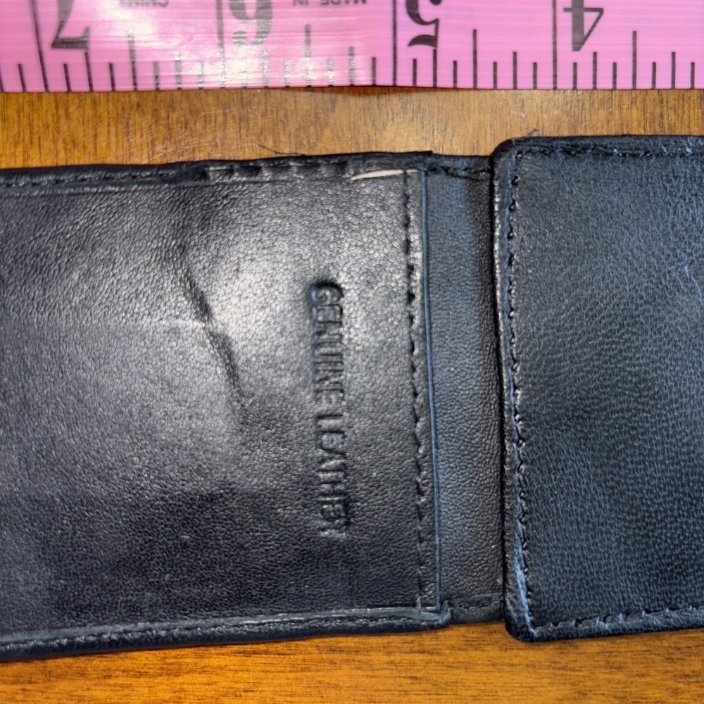 Chaps Men's Small Wallet Magnetic Closure - Picture 5 of 6